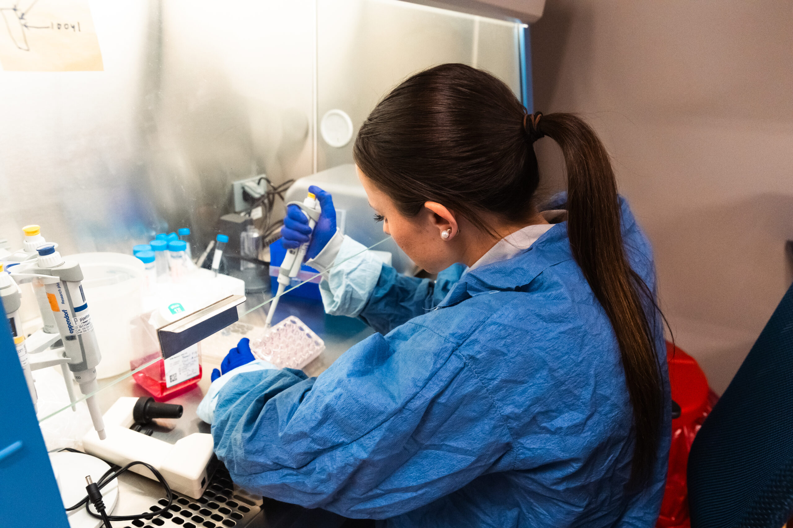 Heather M working in Leena Bharath's lab